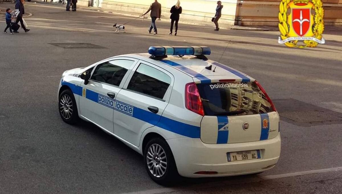 Adolescente accerchiato e aggredito da 8 giovani: ferito - 