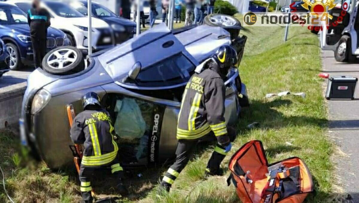 Incidente a Tavagnacco, scontro tra bus e auto: un ferito - 