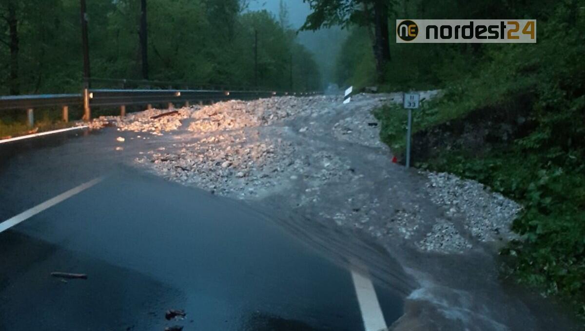 Notte di maltempo in Fvg: frane, allagamenti e rami a terra - 