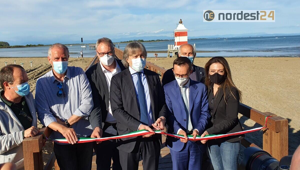 Inaugurato il nuovo pontile del "Faro Rosso" a Lignano Sabbiadoro - 