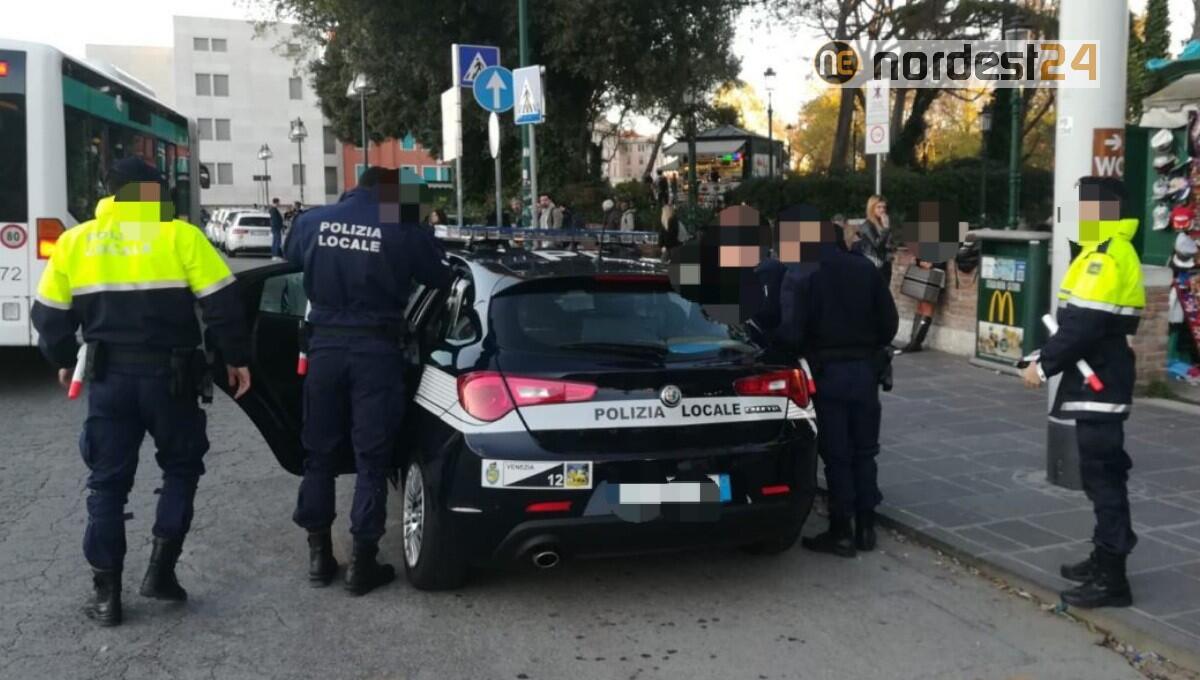 Nasconde la droga nelle mutande: denunciato un 25enne - 