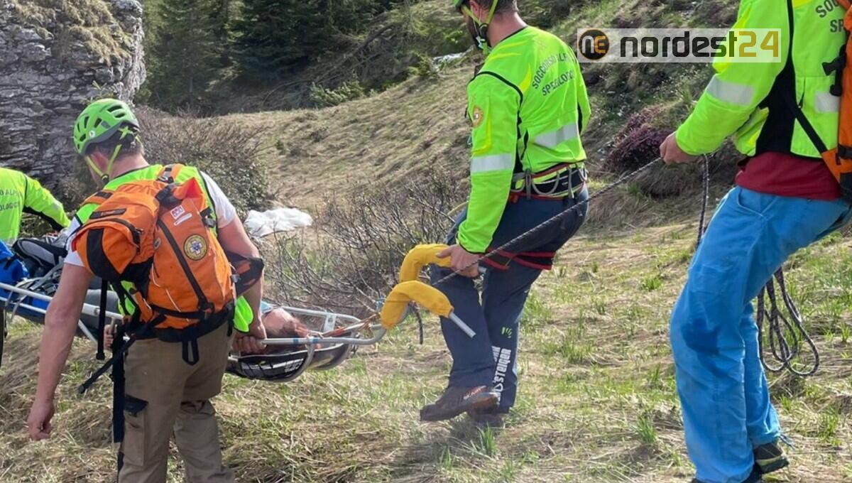 Si infortuna lungo il sentiero: soccorsa una donna sopra Sappada 2000 - 