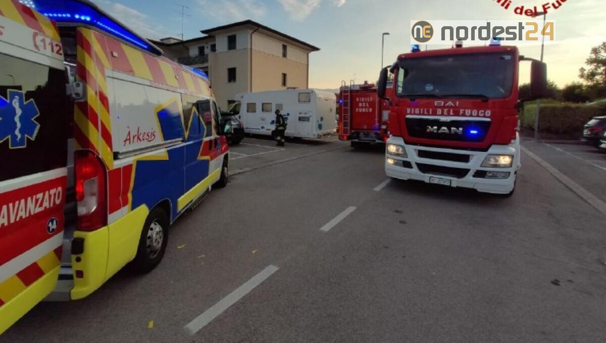 Incendio a Sacile, a fuoco una cucina: inquilino salvato dai vicini - 