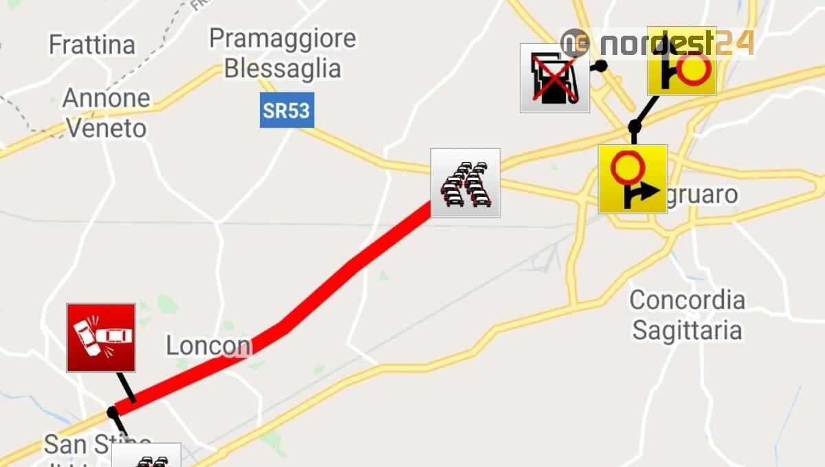 Incidente in A4, tamponamento auto - mezzo pesante: chiusa l'autostrada - 