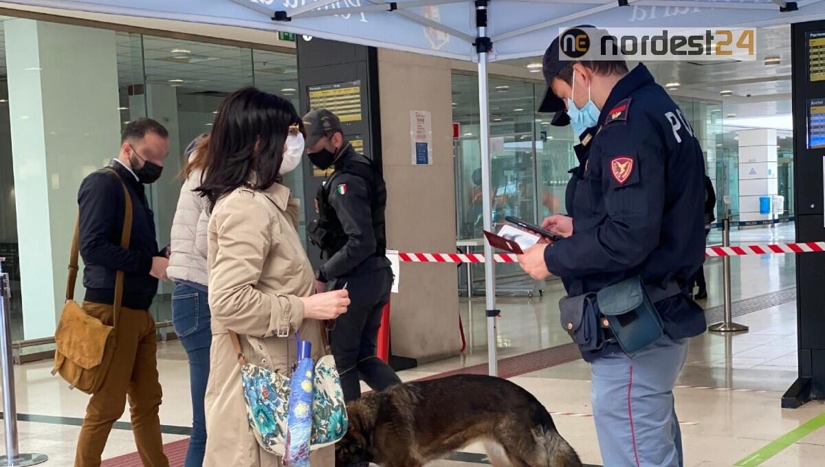 Si masturba sul treno davanti a 2 ragazze 20enni: identificato e denunciato - 