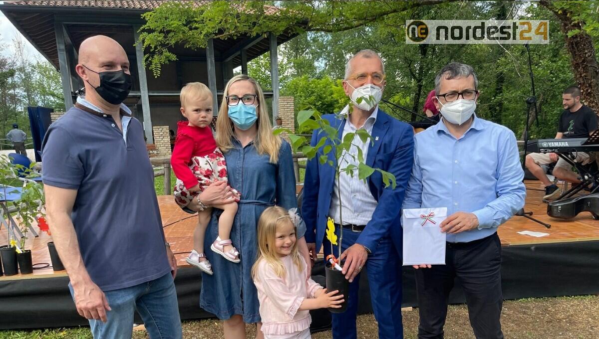 Giornata Ecologica, Zanin a Flambro: alberi ai bimbi per futuro green - 