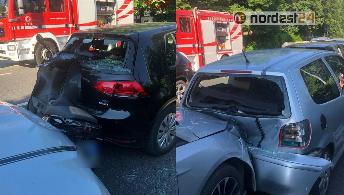 Tamponamento a catena lungo la Statale 14, coinvolte 3 auto ed uno scooter - 