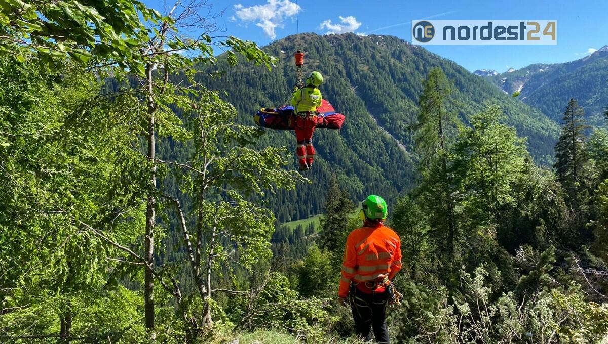 Soccorse 2 donne sui monti a Forni di Sopra e in Val Pesarina - 