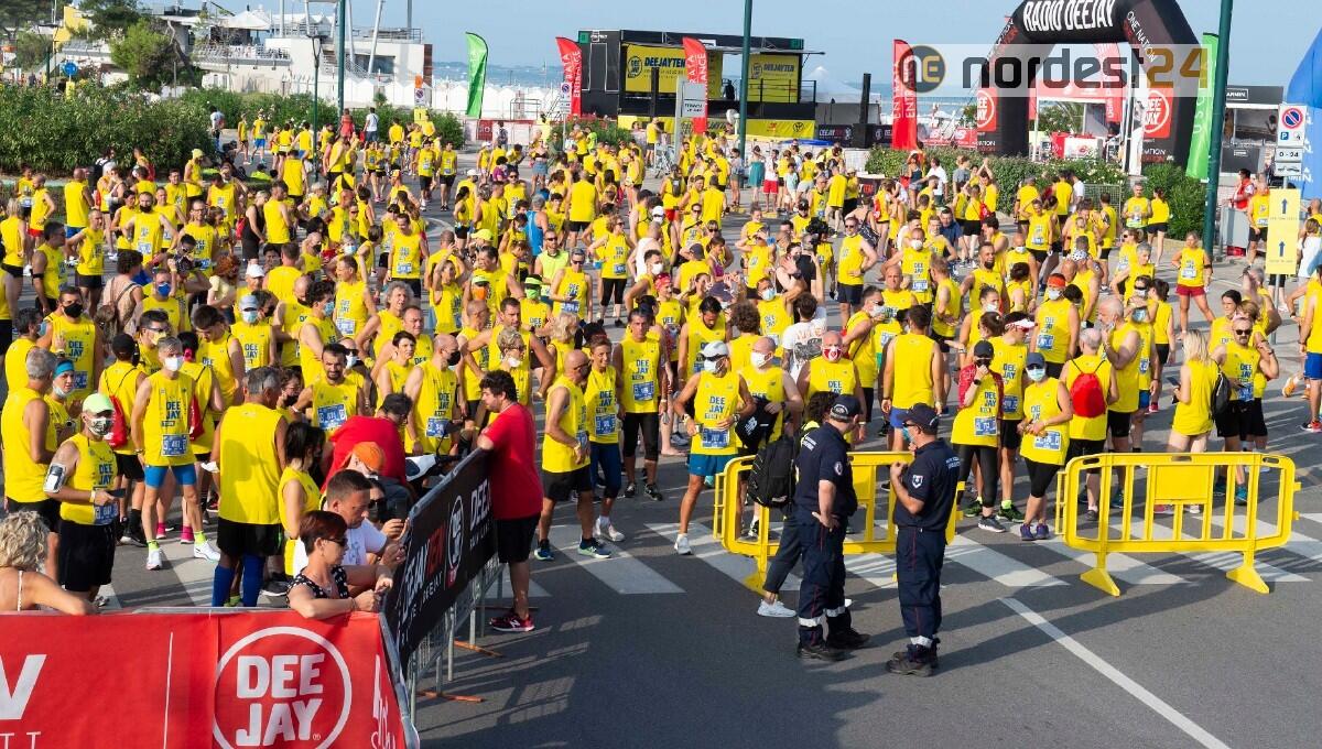 Lignano, successo per la DeeJay Ten: oltre 2mila partecipanti in gara - 