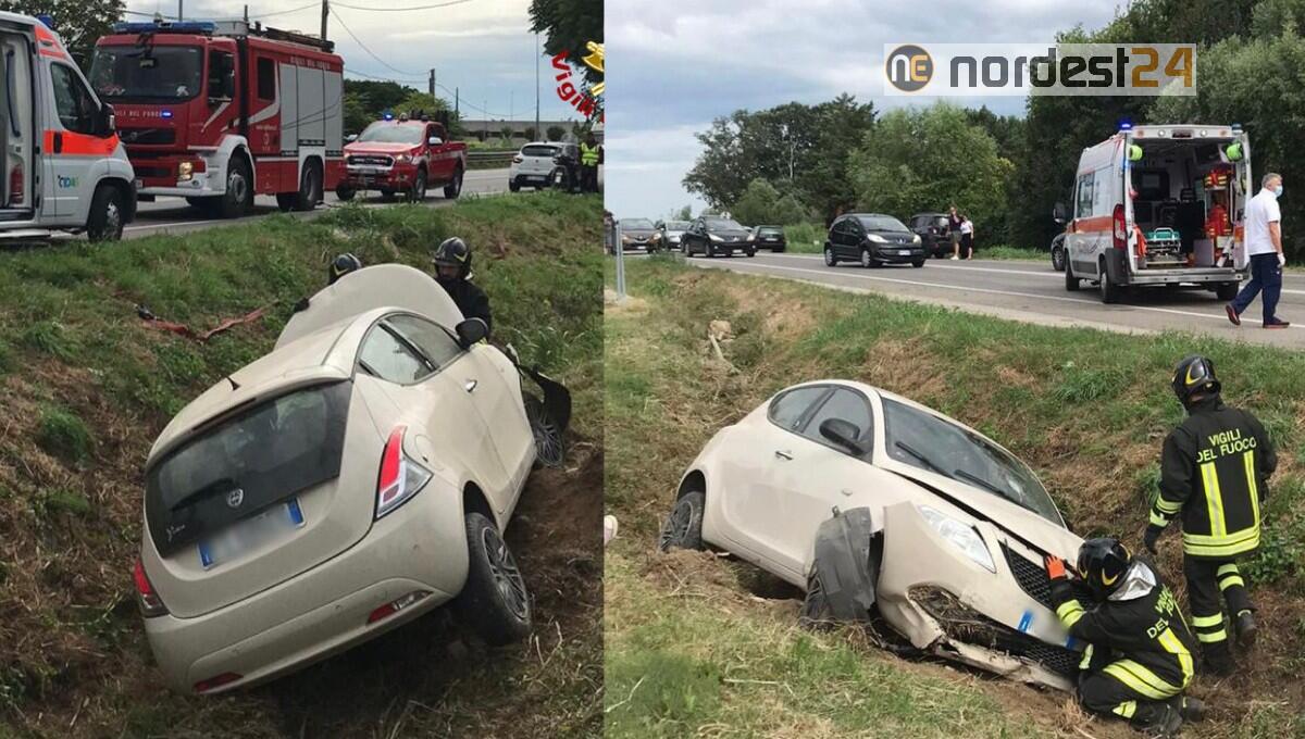 Finiscono con la Lancia Y nel canale di scolo: ferita una donna e due ragazze - 
