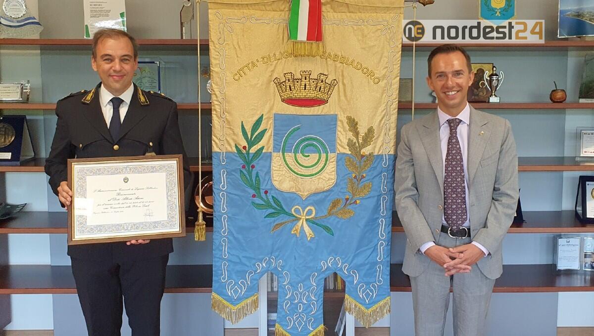 Lignano, il Sindaco saluta l'uscente Comandante della Polizia Locale, dott. Alberto Adami - 