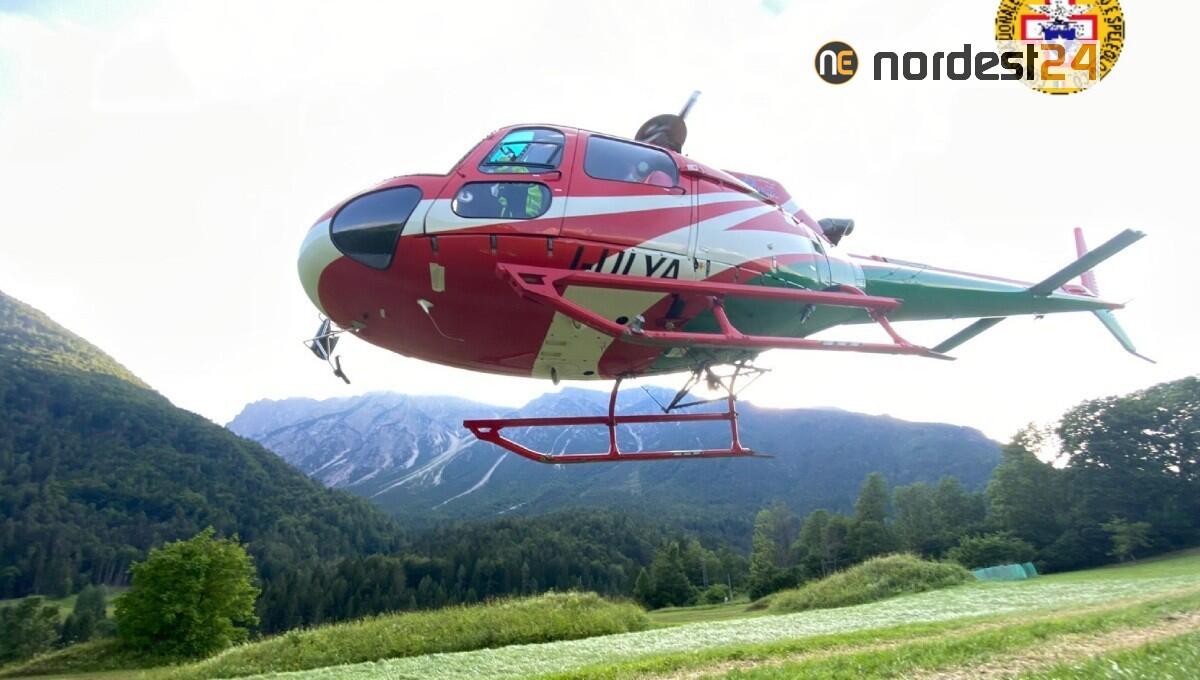 Perde il sentiero sulle Alpi Giulie: 21enne di Udine recuperato con l'elicottero - 