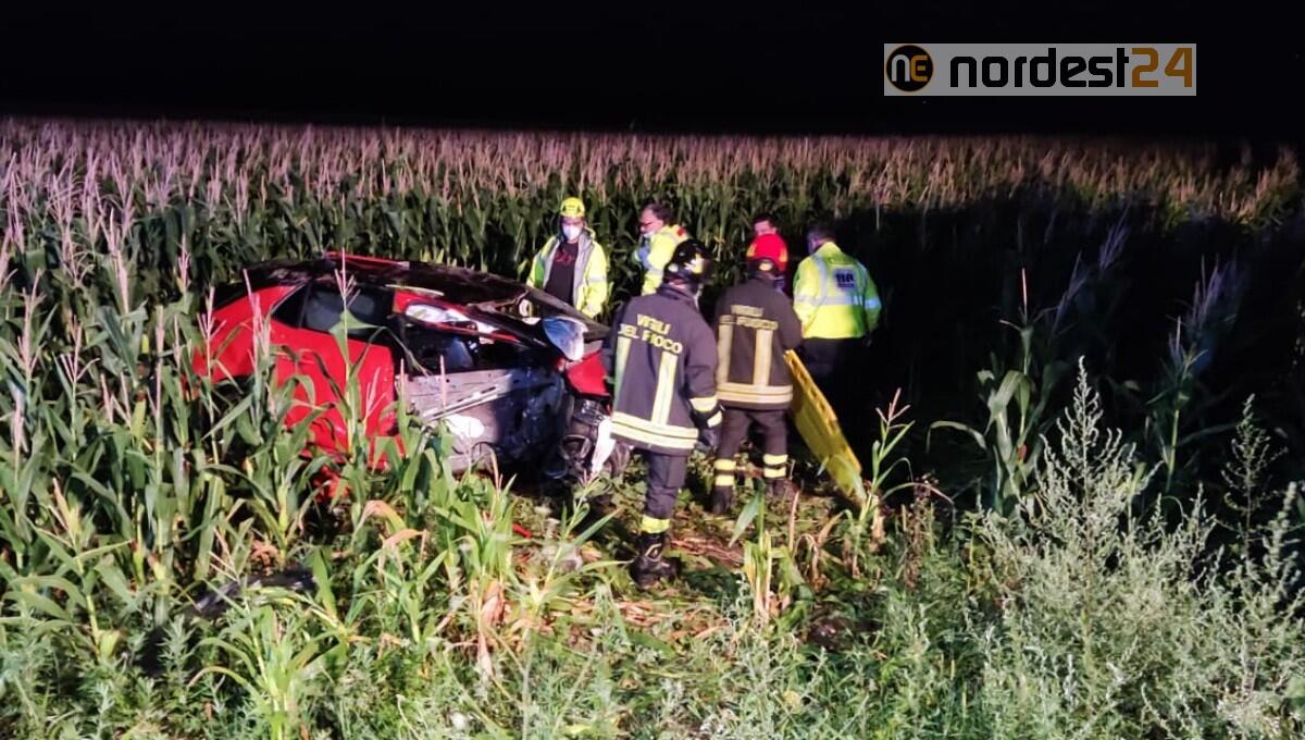 Esce di strada con l'auto e si ribalta: deceduta la 23enne Greta Castellano - 
