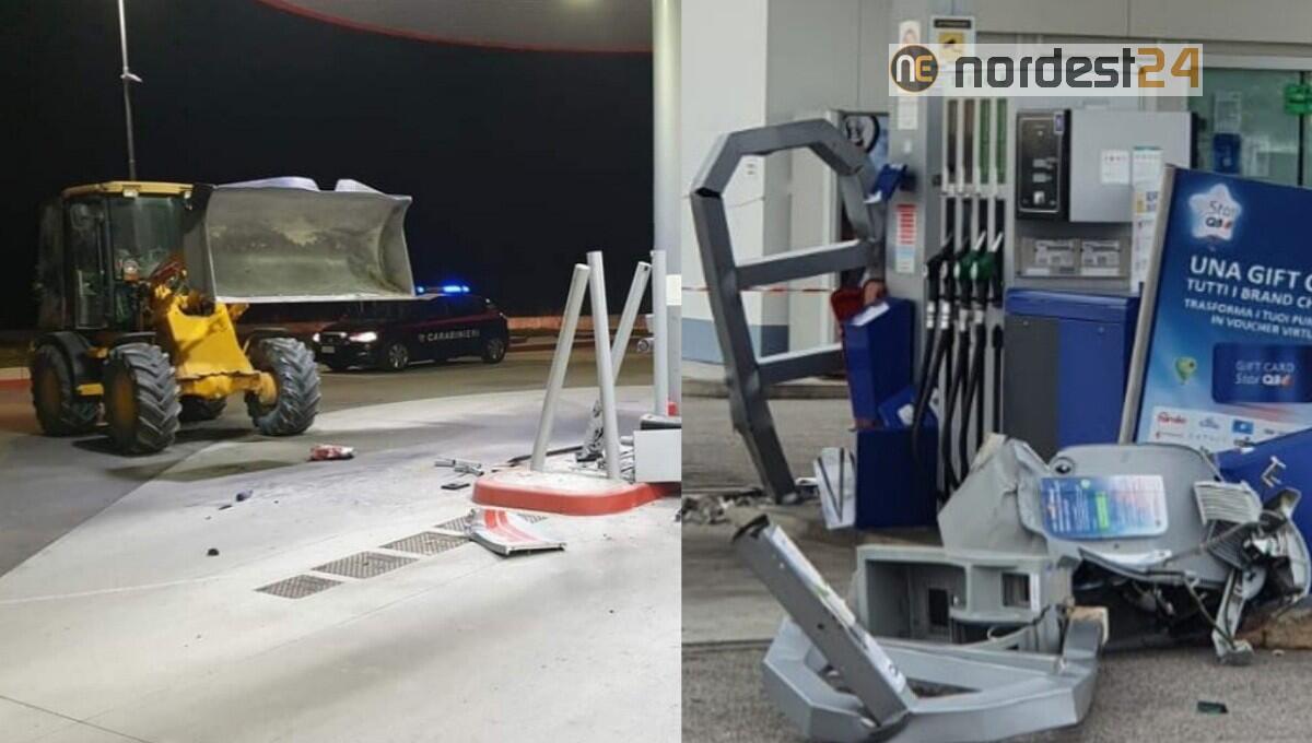 Assalti con ruspa ai distributori: estradiati e consegnati alle autorità italiane i 2 arrestati in Romania - 