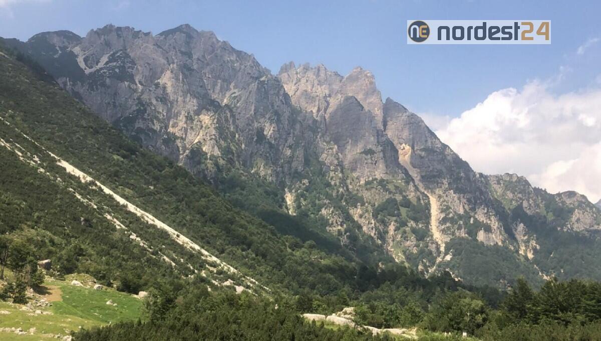 Precipita in un Vajo e muore sotto gli occhi della compagna - 