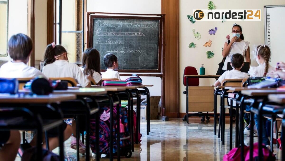 Green pass, cabina di regia: obbligo per personale scuola - 