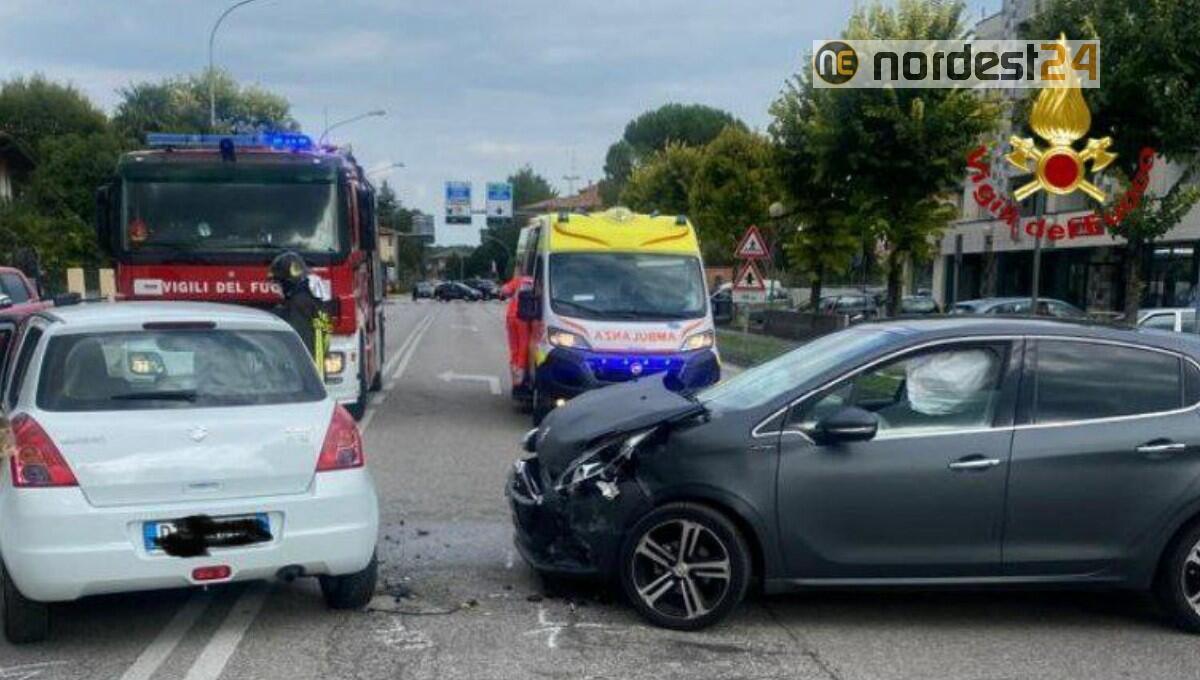 Incidente stradale a Sacile: soccorsa coppia di anziani - 