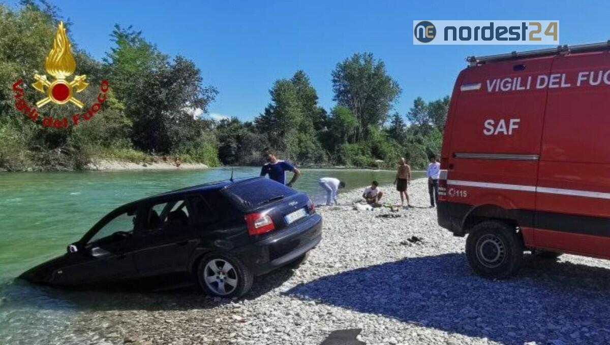Rimane bloccato con l'auto nelle acque del fiume Meduna: soccorso - 