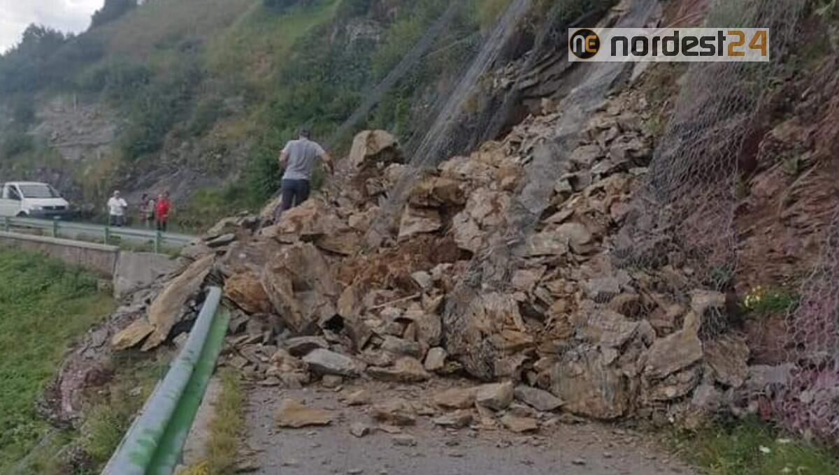 Si stacca una frana: Rifugio Chiadinas irraggiungibile dal versante di Tualis - 
