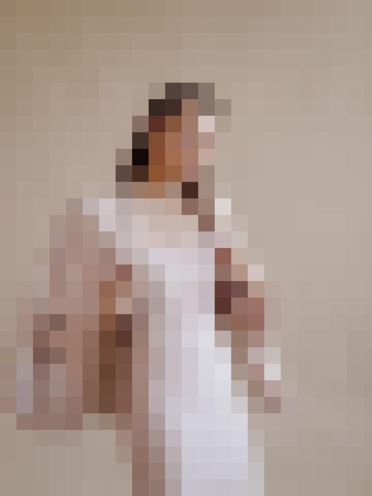 Business Casual: The Definitive Guide for Women To Be Stylish At Work - 