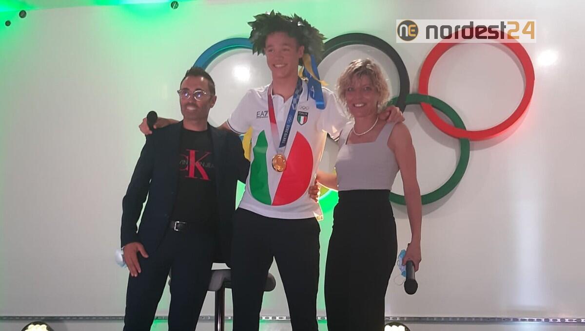 Festeggiato a Buja Jonathan Milan, di rientro da Tokyo dove ha conquistato la storica medaglia d'oro - 