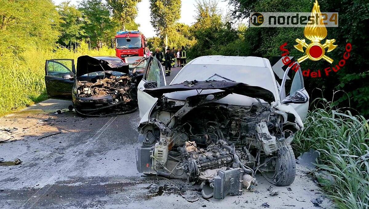 Violento scontro fra 3 auto: deceduta una bambina di 9 anni - 