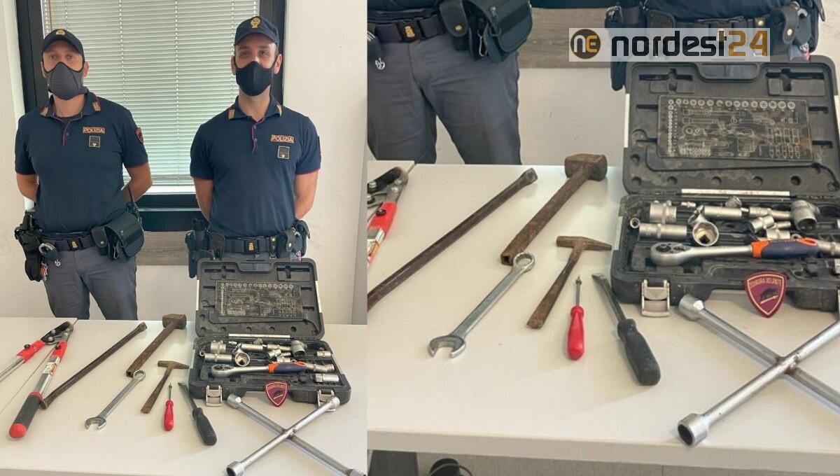 Rubano all’interno di una villetta in pieno giorno: ladri arrestati dalla Polizia - 