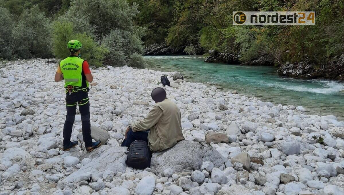 Va per scattare alcune foto alle cascate: tratto in salvo a Ciseriis - 