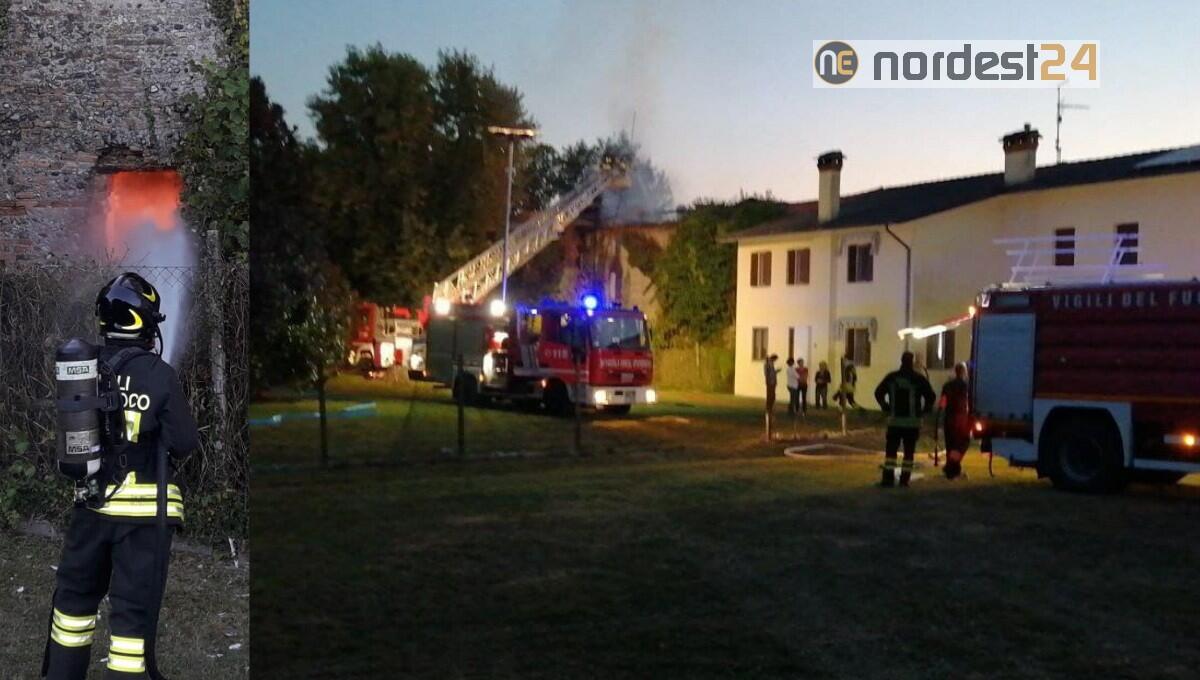 Incendio a Villanova della Cartera di San Michele al Tagliamento: pompieri al lavoro - 
