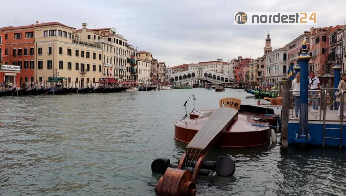 A Venezia "il violino di Noè": l'omaggio alla rinascita post pandemica e alle vittime del covid - 