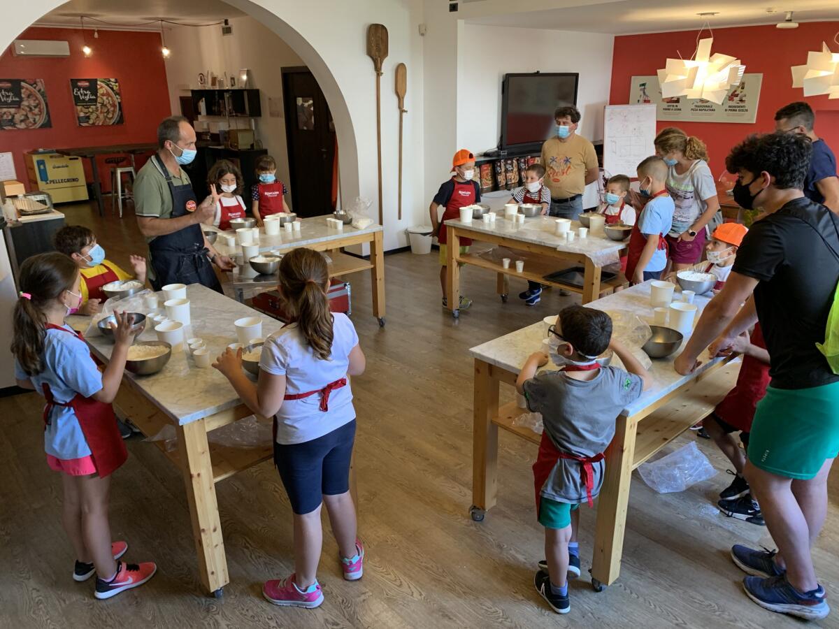 Meduno, è un successo il centro estivo post vacanze: Roncadin trasforma il welfare aziendale in servizio per le famiglie dei propri dipendenti - 