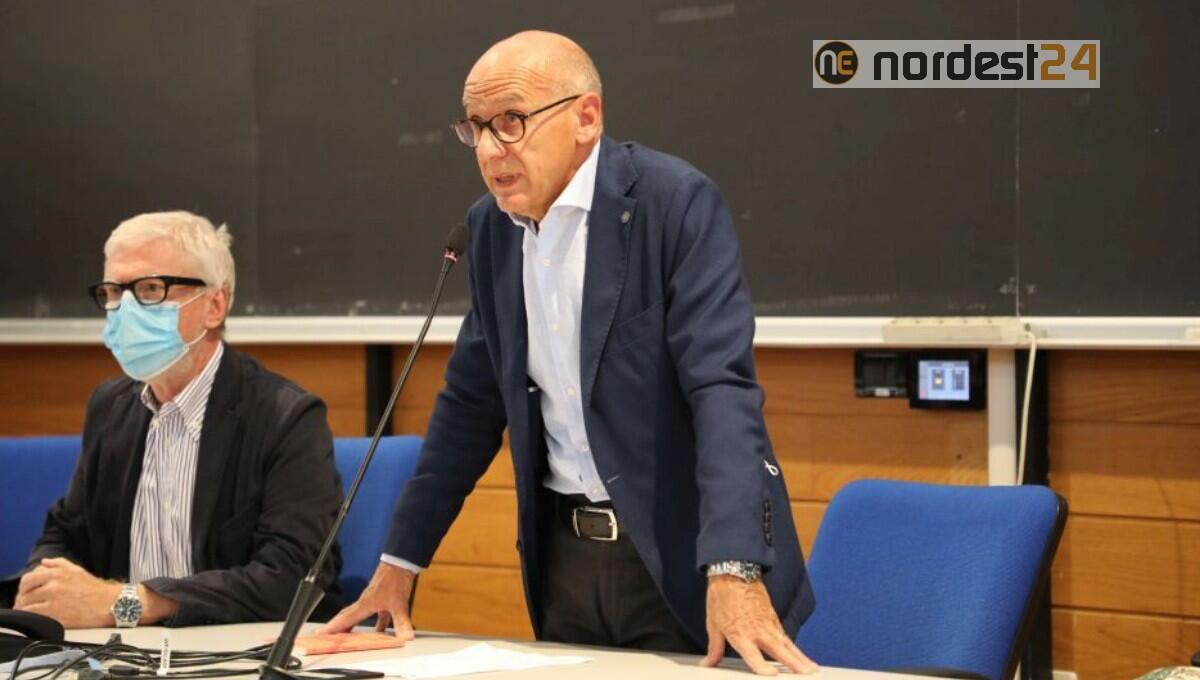 Udine. Nuovo anno accademico: il saluto del rettore Pinton agli studenti - 
