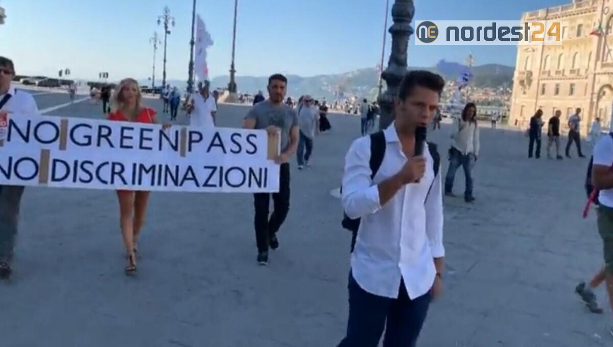 Trieste, candidato sindaco Rossi: "toglierò mascherine e Green pass" - 