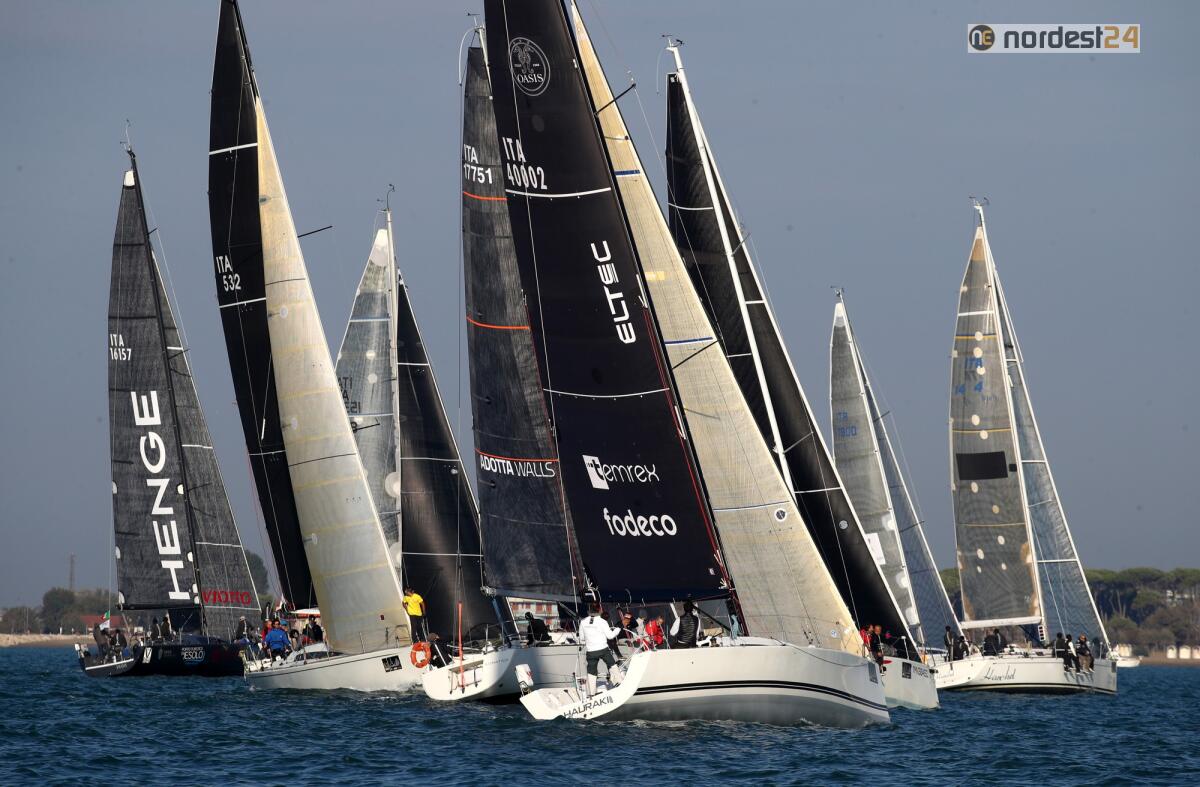 Spettacolare partenza de La Cinquanta, ultimo appuntamento di stagione a Caorle - 