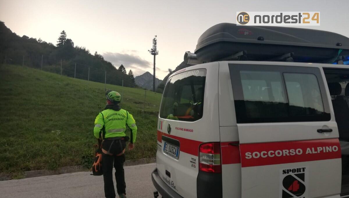 Cacciatore ferito a Tramonti di Sopra, recuperato dall'elisoccorso - 