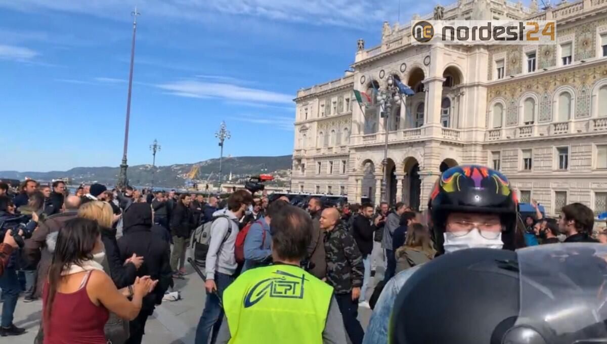 Trieste, Puzzer: "vediamo se ci caricano in piazza Unità" - 