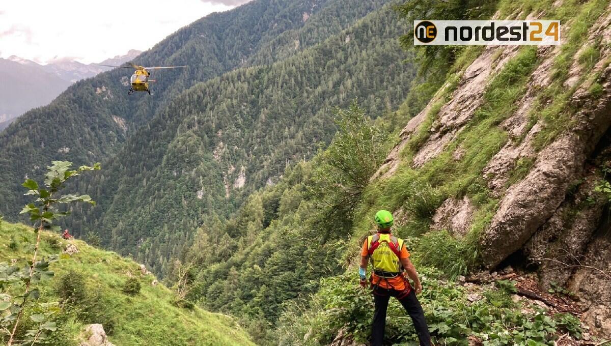 Escursionista in arresto cardiaco a  Claut: soccorso da alcuni passanti - 