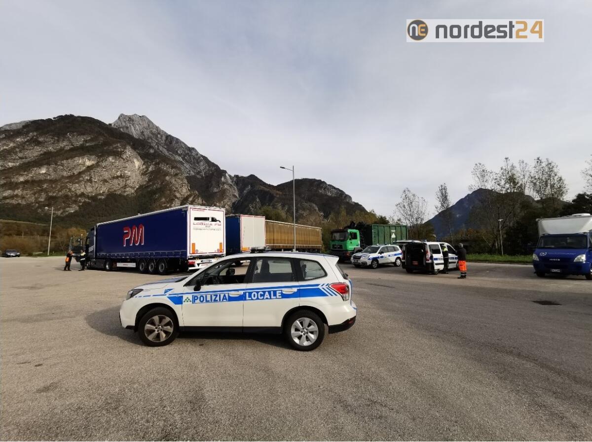 Polizia Locale della Comunità di montagna della Carnia: controlli straordinari sui veicoli commerciali - 
