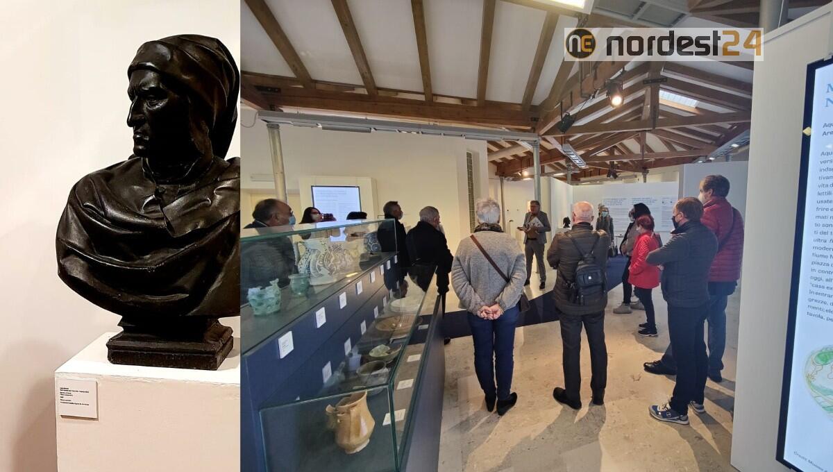 Monfalcone. Presentato il busto di Dante della collezione personale di Sgarbi - 