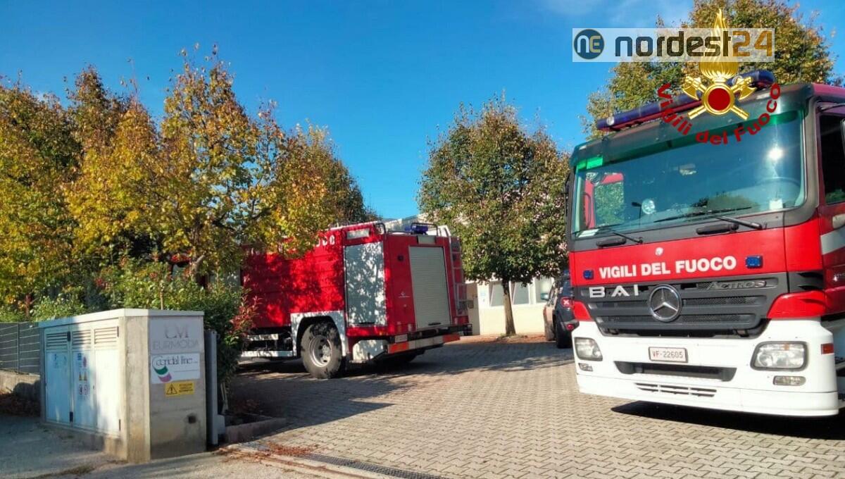 Incendio di una pressa in azienda: intossicato un operaio - 