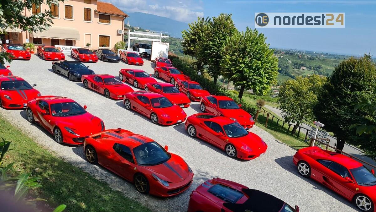 Cento Ferrari in passerella a Cà del Poggio - 