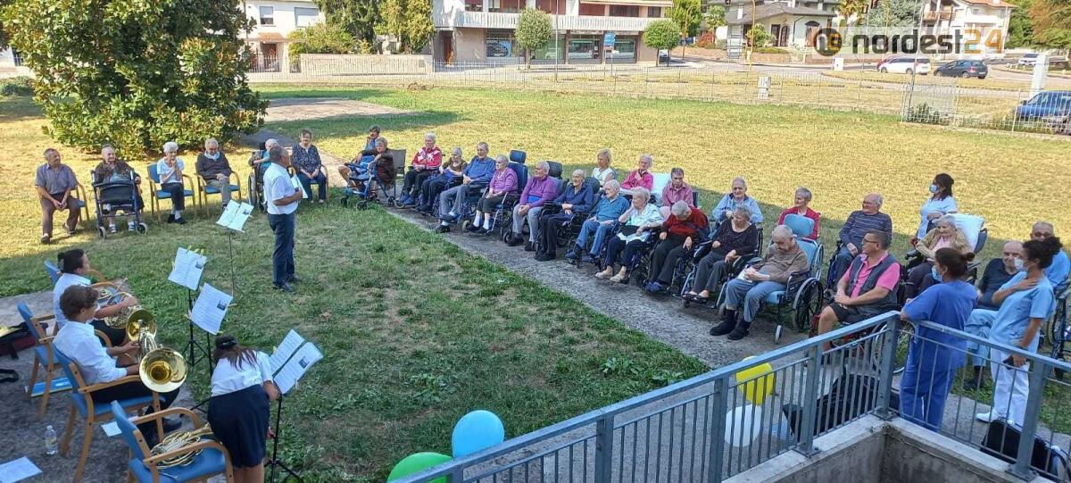 Percoto, concerto di corni francesi nel giardino della Rsa “Villa Orchidea” del gruppo Sereni Orizzonti - 