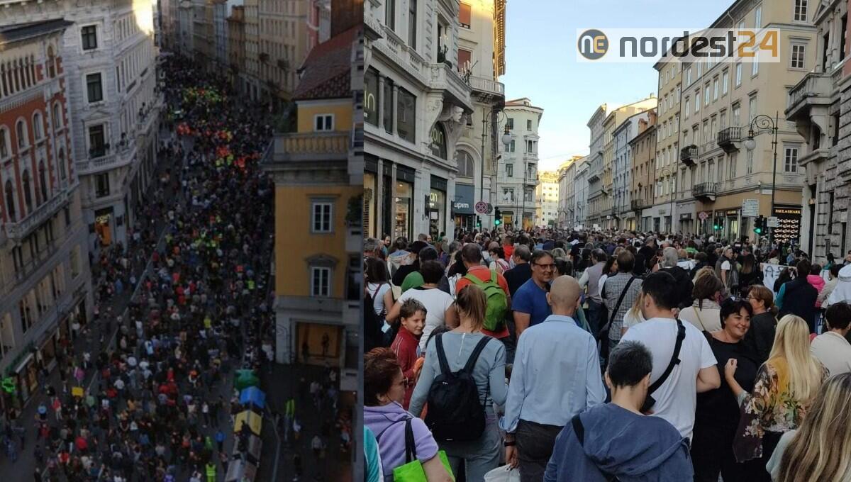 Nuova protesta a Trieste contro il "Green pass": in migliaia alla manifestazione - 
