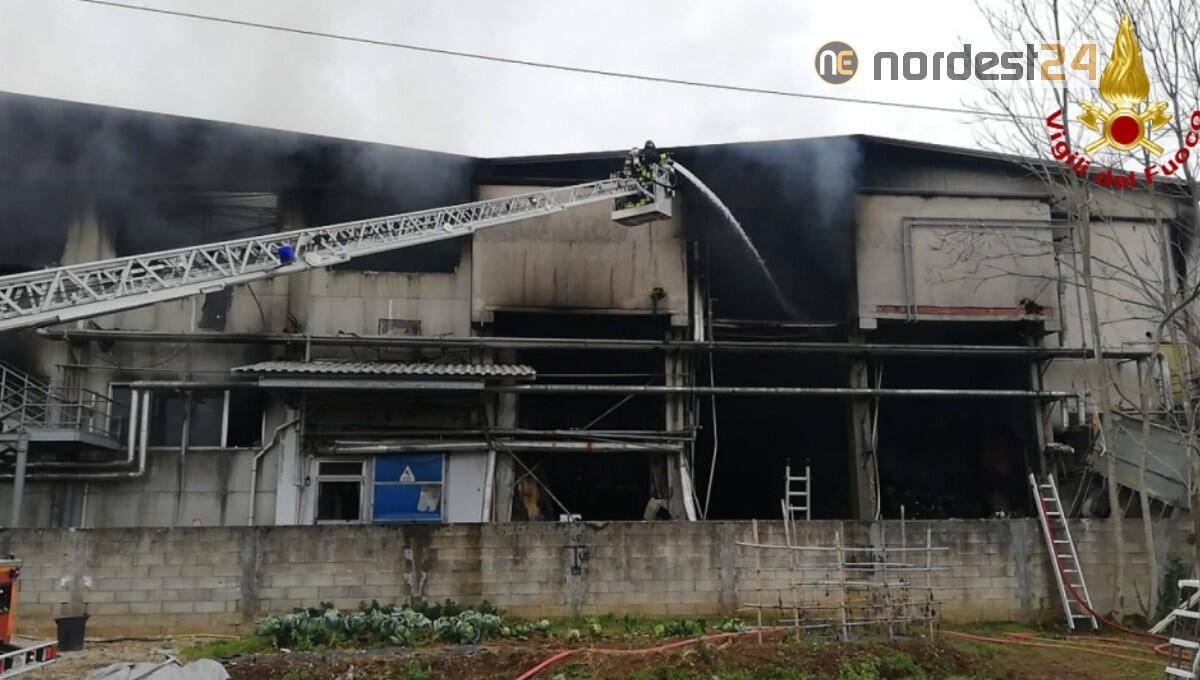 Incendio a Mossa, aggiornamento operazioni di spegnimento - 