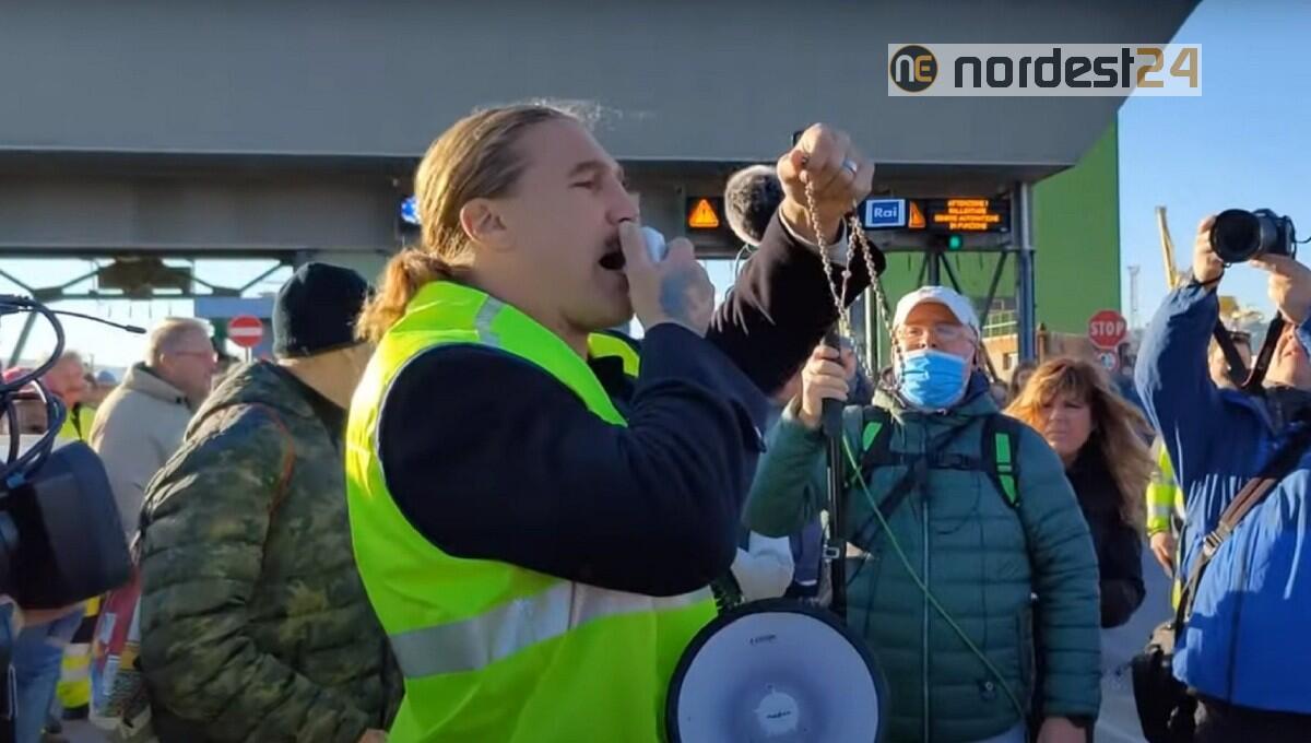 Manifestava mentre era malato al lavoro: licenziato Tuiach - 