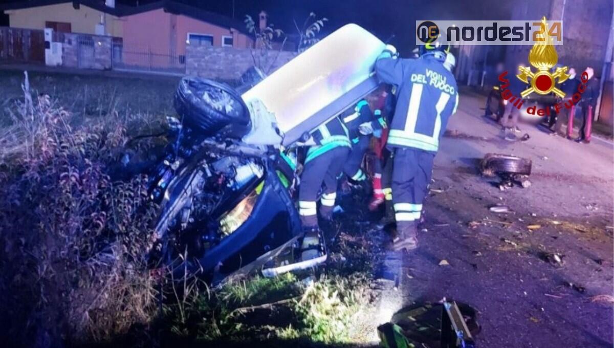Incidente a Campoformido, auto esce di strada e si ribalta: un ferito - 