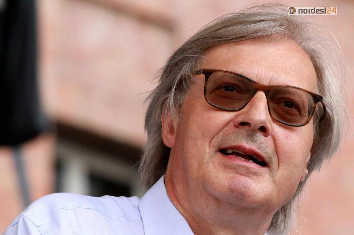 Vittorio Sgarbi sabato ad Antiquaria Padova - 