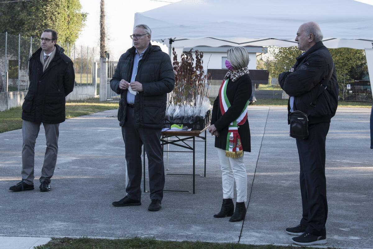 Campoformido, il comune regala una pianta mellifera ai nuovi nati - 