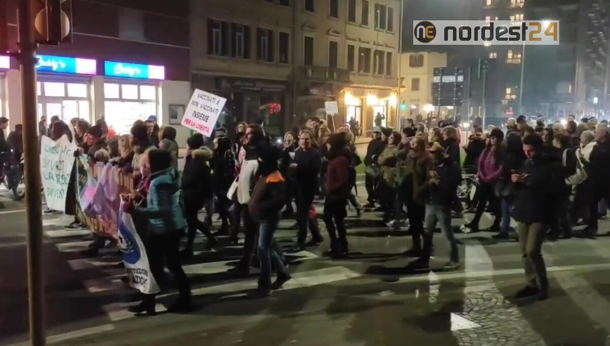 Nuovo corteo No Green Pass a Udine: "Vienna chiama Udine risponde" - 