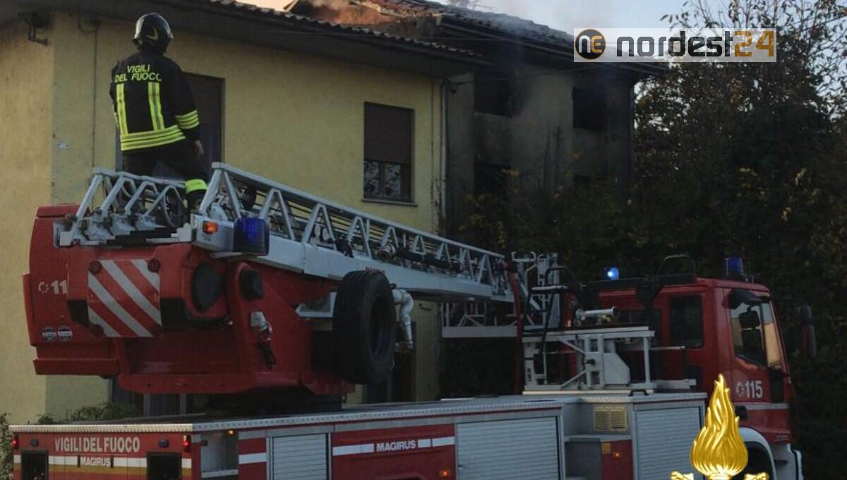 Incendio in abitazione: deceduto un uomo e il suo cane - 